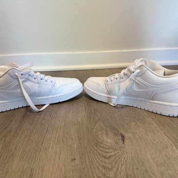*MUST SELL BY 11/22*Air Jordan 1 Low — Triple White — Women’s 8 (Men's 6.5) - Picture 3 of 4
